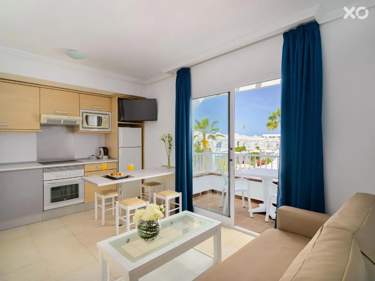 Arena Beach Hotel