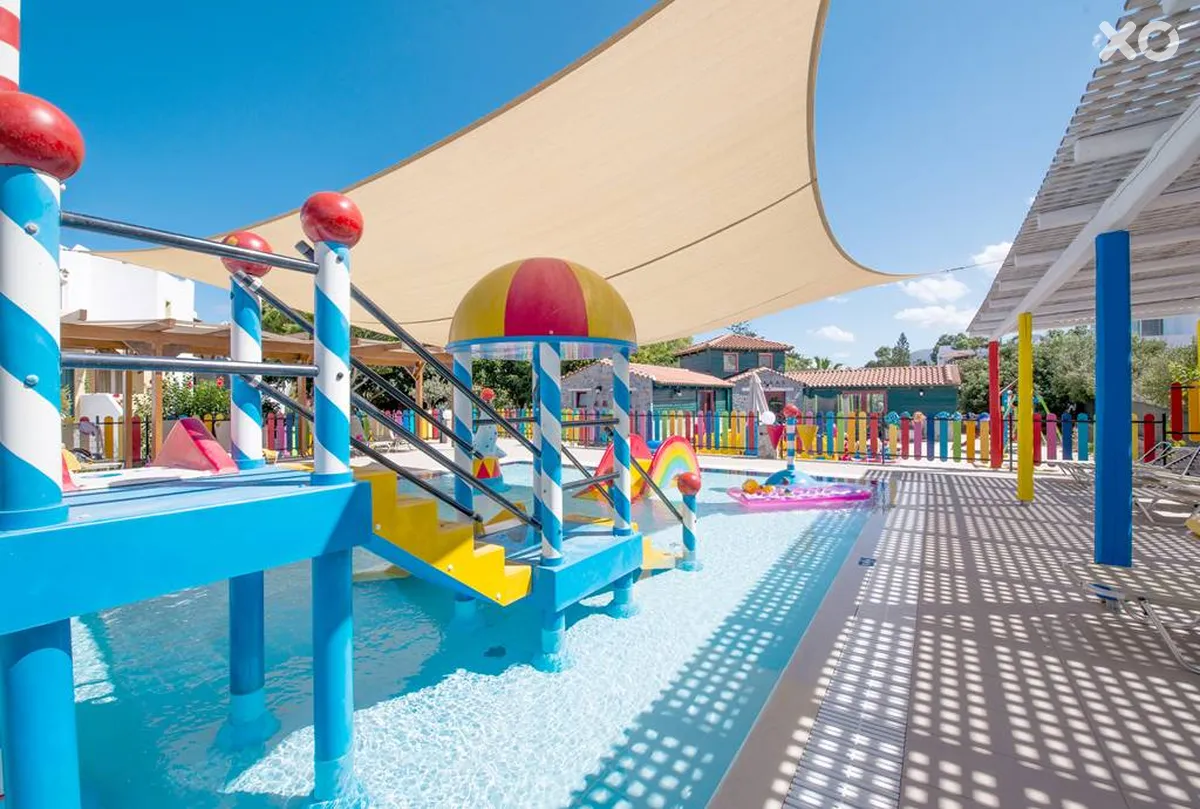 Alexander Beach Hotel & Village