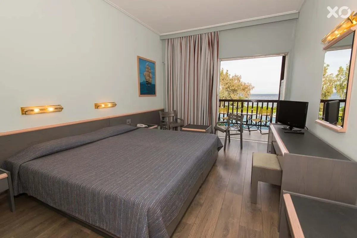 Golden Coast Hotel & Bungalows