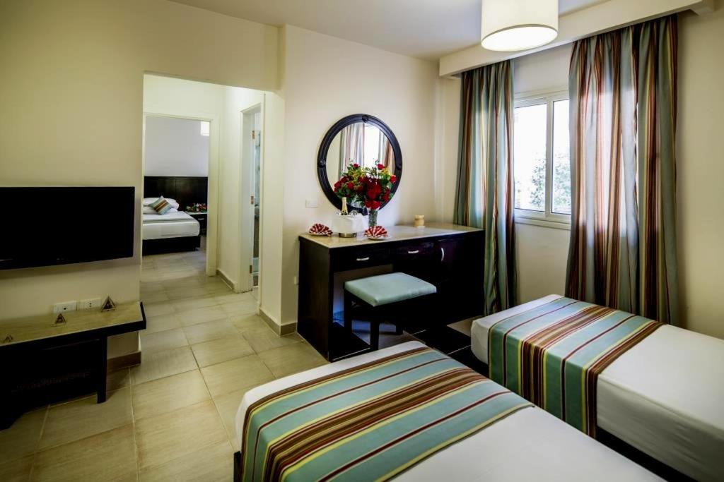 El Karma Aqua Beach Resort