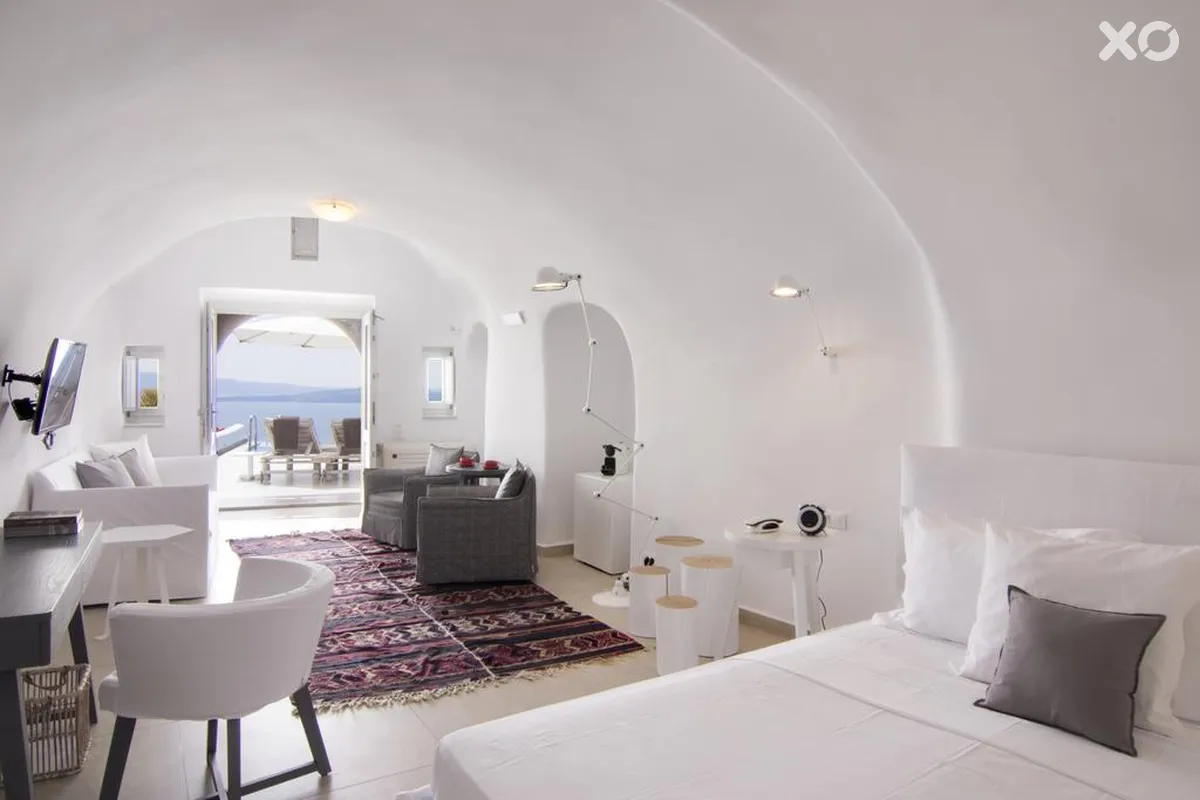 Santorini Secret Suites & Spa
