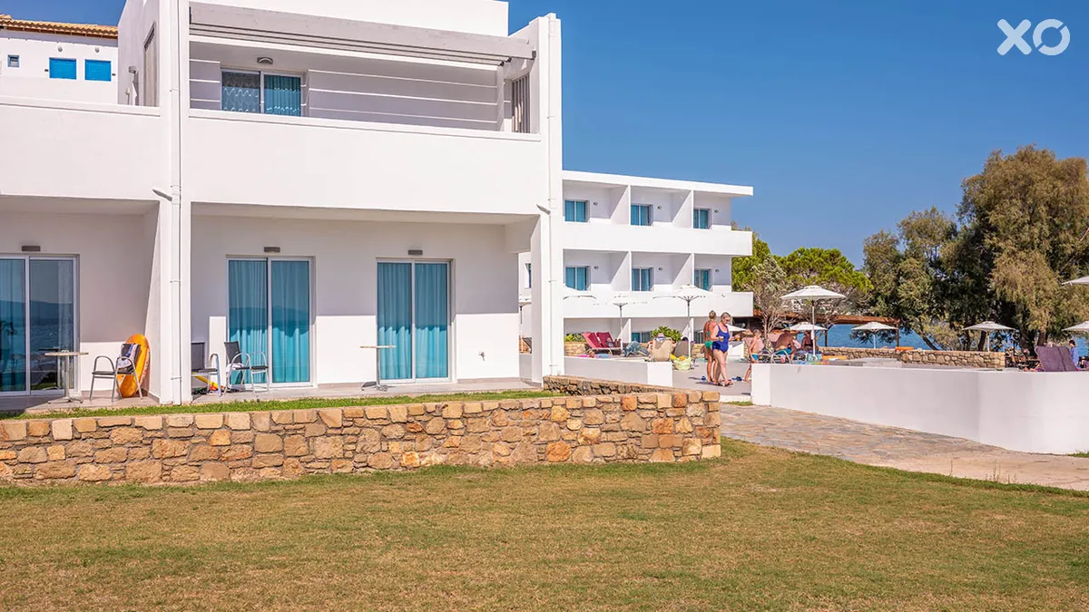 Serene Bay Hotel
