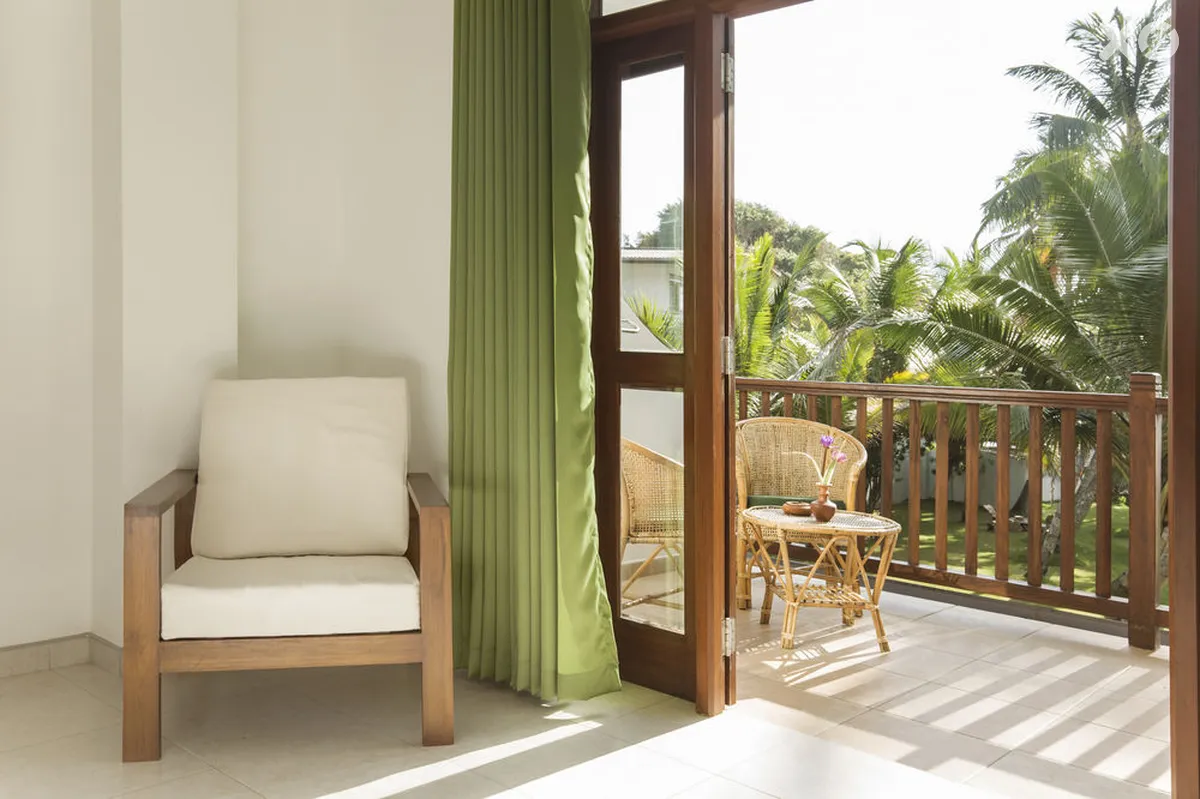 Rockside Beach Resort