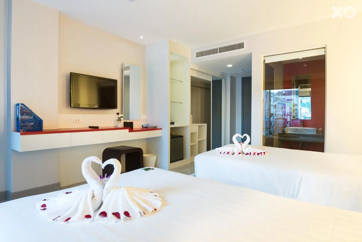 Alfresco Phuket Hotel