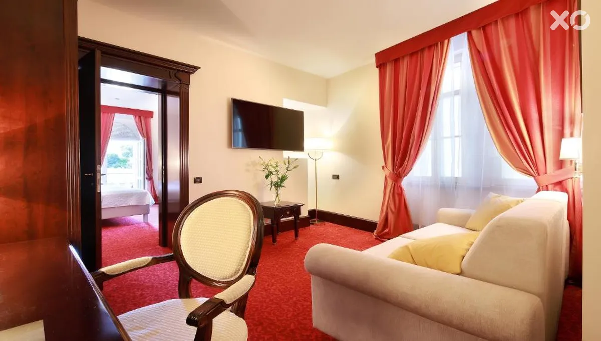 Arbiana Hotel