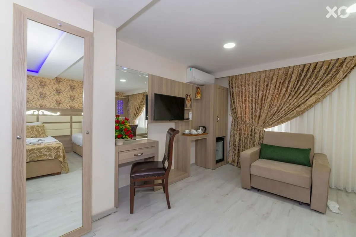 Raimond Hotel