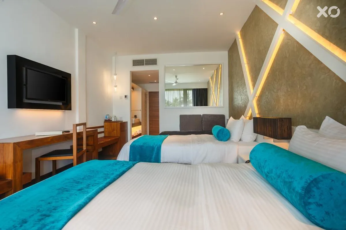 Camelot Beach Hotel