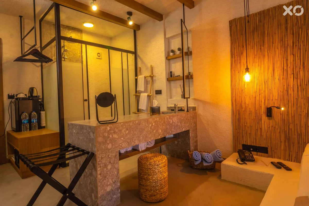Very Chic Hotel