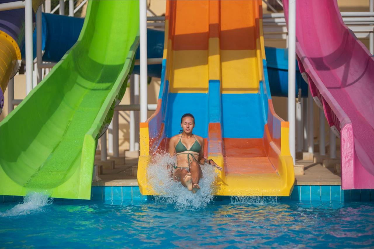 Sunny Days Mirette Family Apartments & Resort