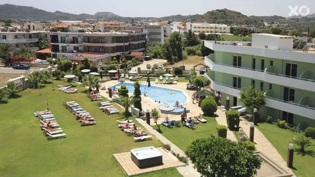 Stamos Hotel