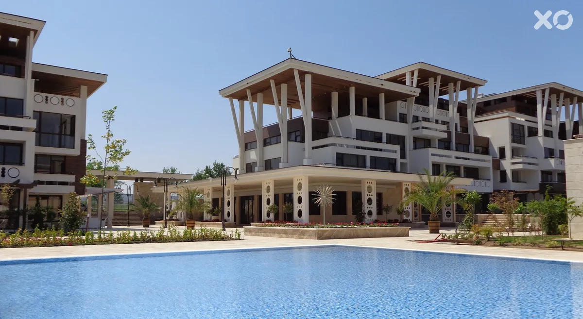 Apolonia Resort