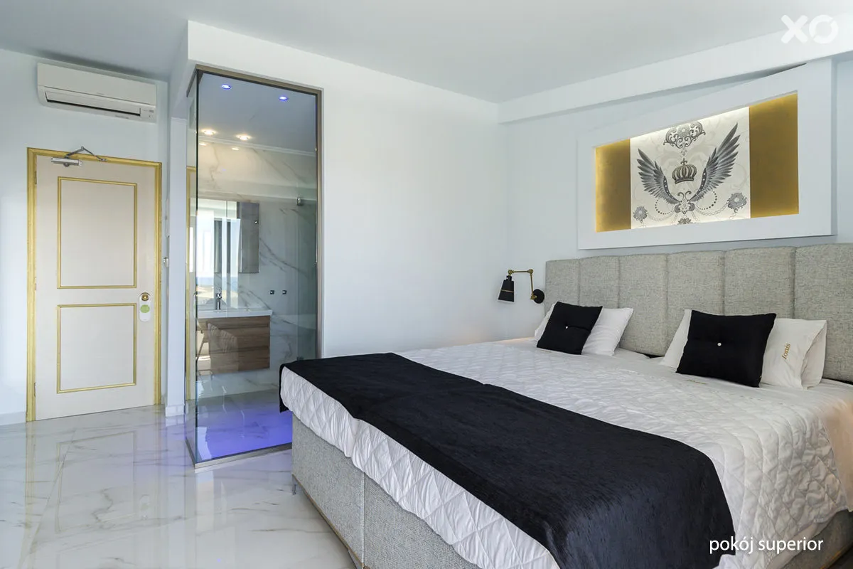 Ionis Art Hotel