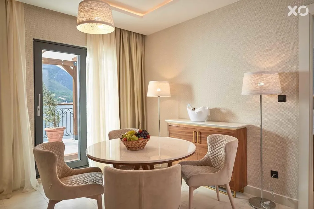 Huma Kotor Bay