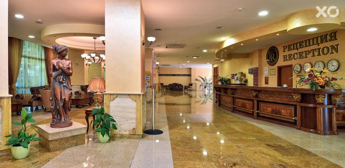 Estreya Residence Hotel