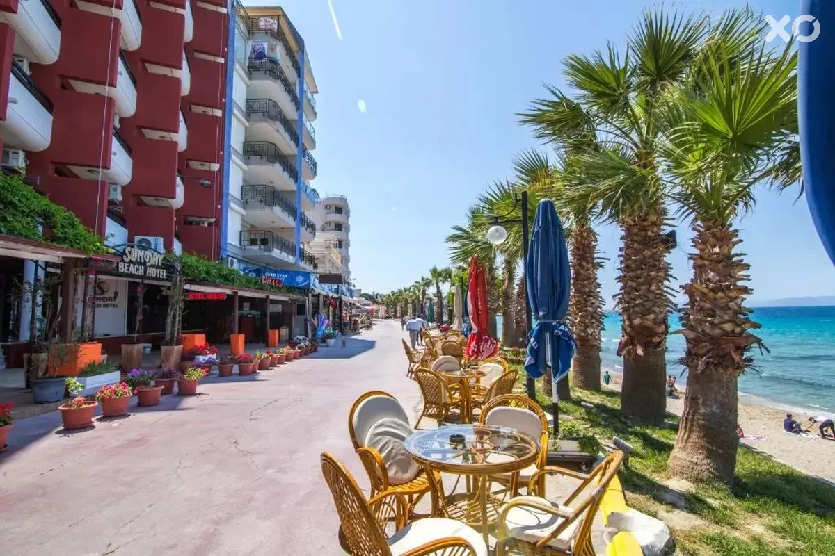 Sunday Beach Hotel