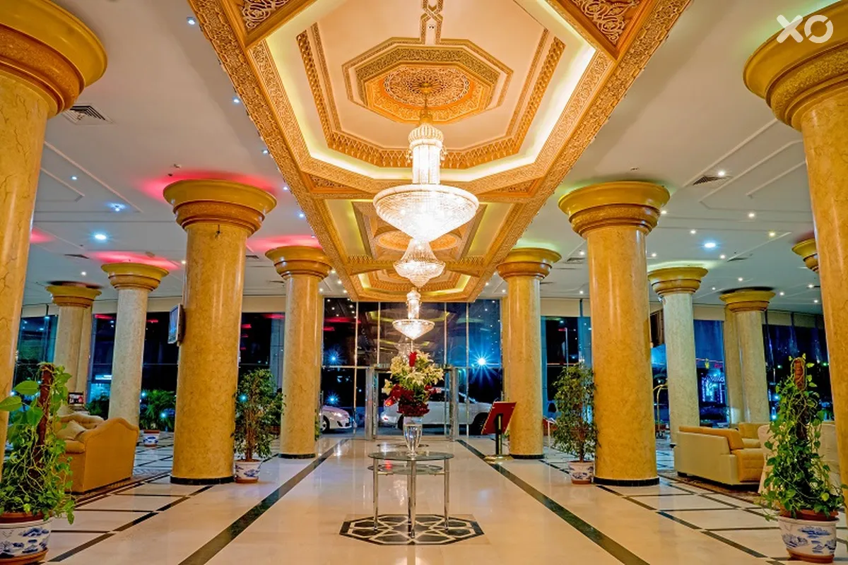 Crown Palace Hotel