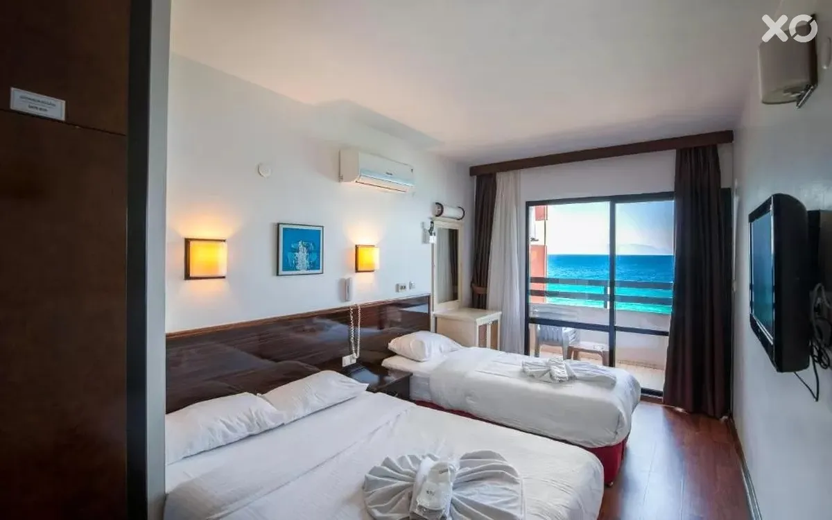 Sunday Beach Hotel