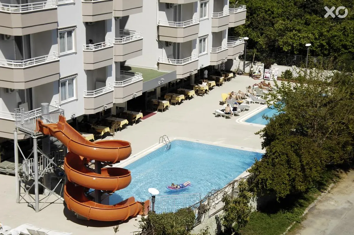 Bonapart Sealine Hotel
