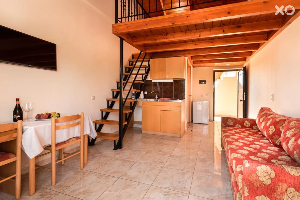 Sunday Hotel