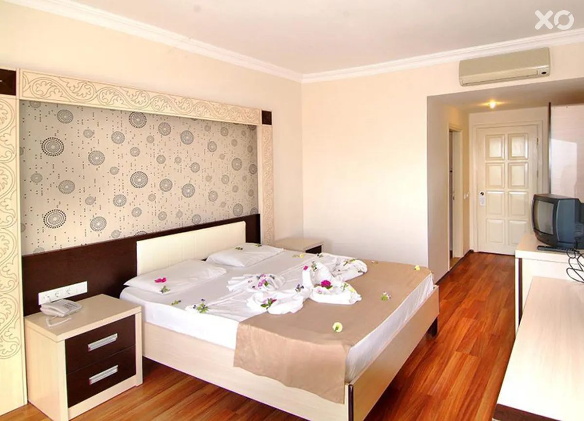 Aperion Beach Hotel