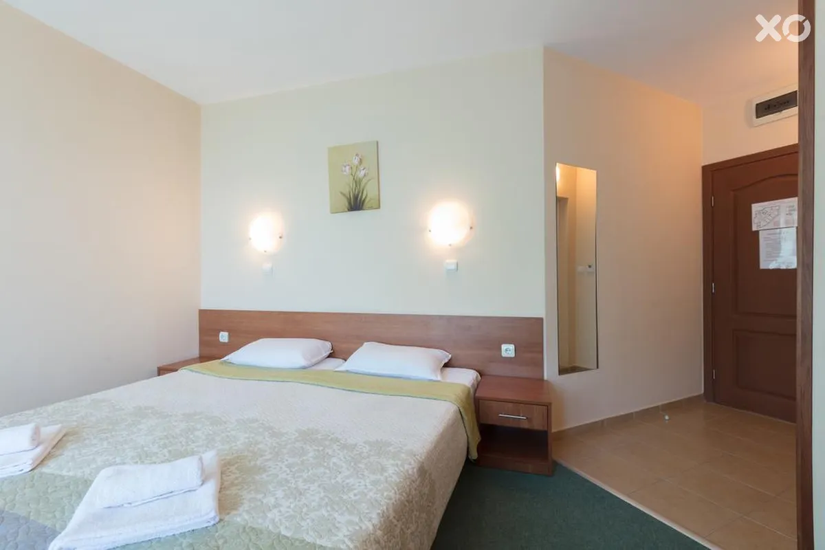 L&B Hotel