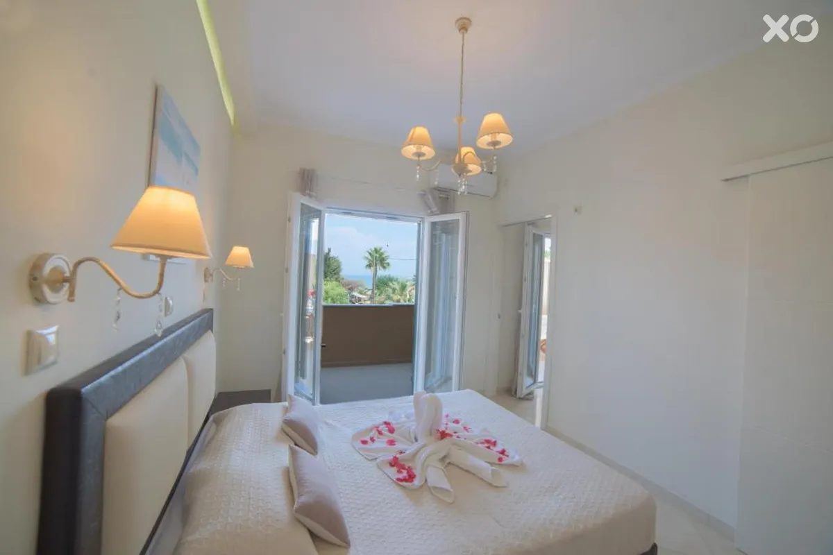 Robolla Beach Aparthotel