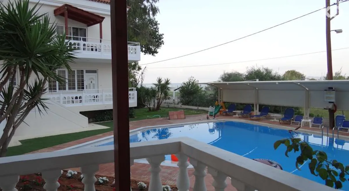 Perla Beach Apartments