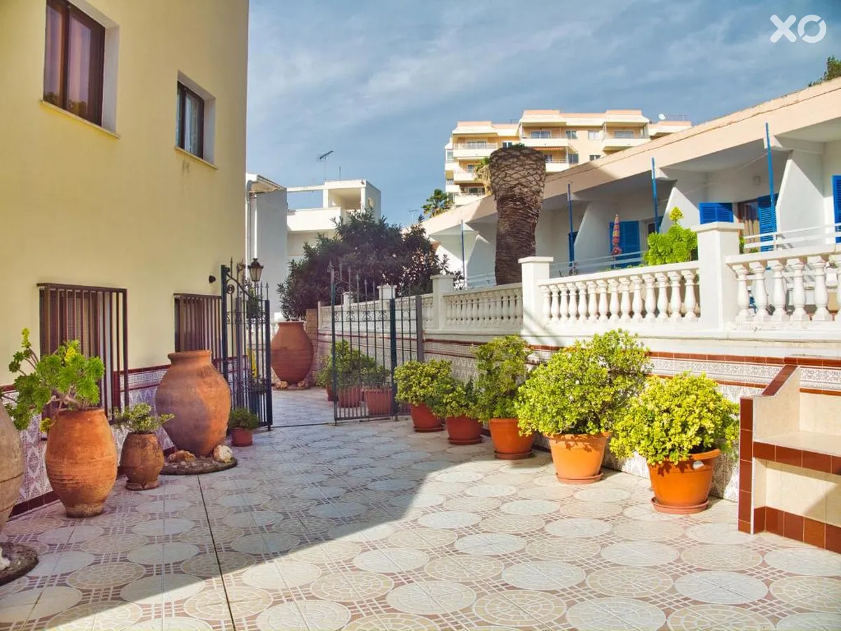 Bon Aire Apartments