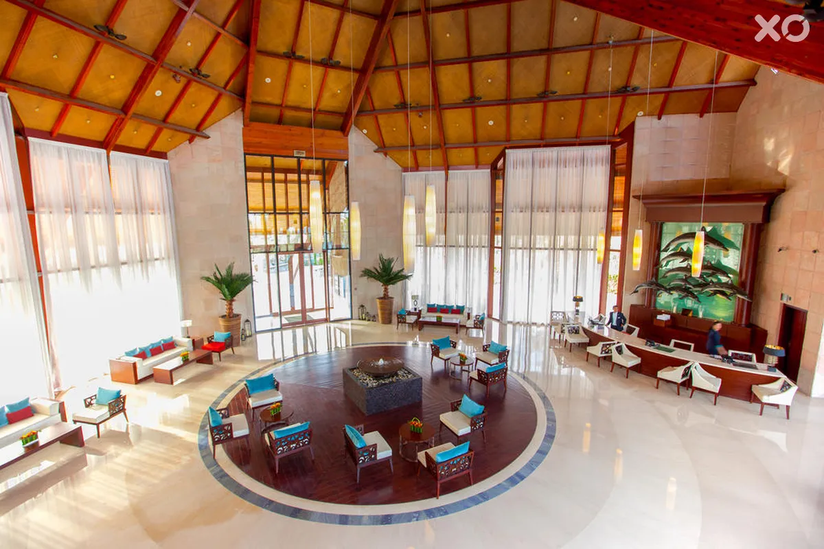 JA Palm Tree Court