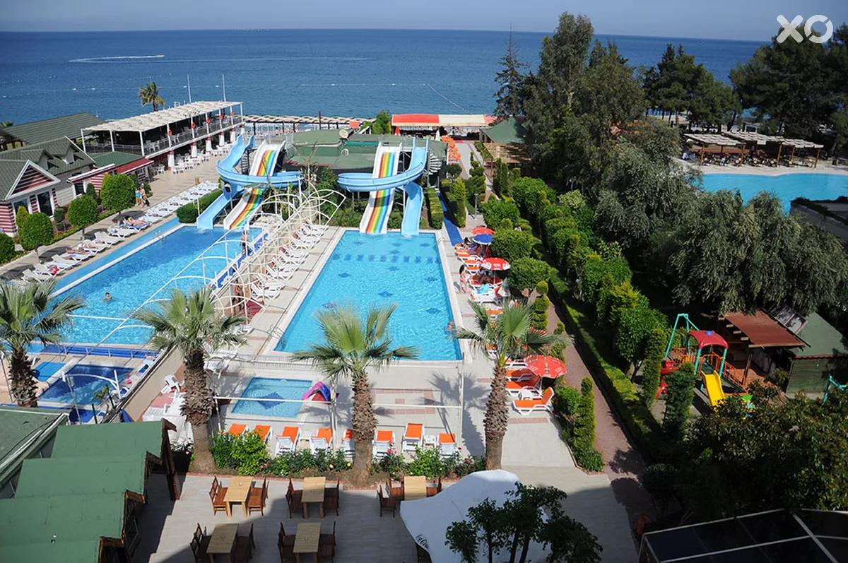 Lims Bona Dea Beach Hotel