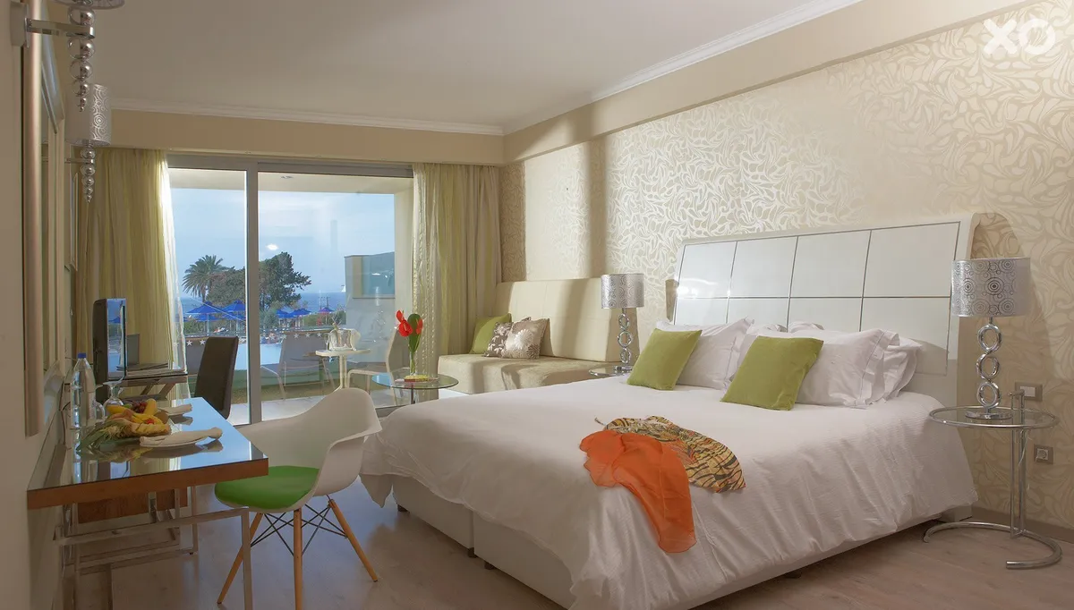 Atrium Platinum Hotel