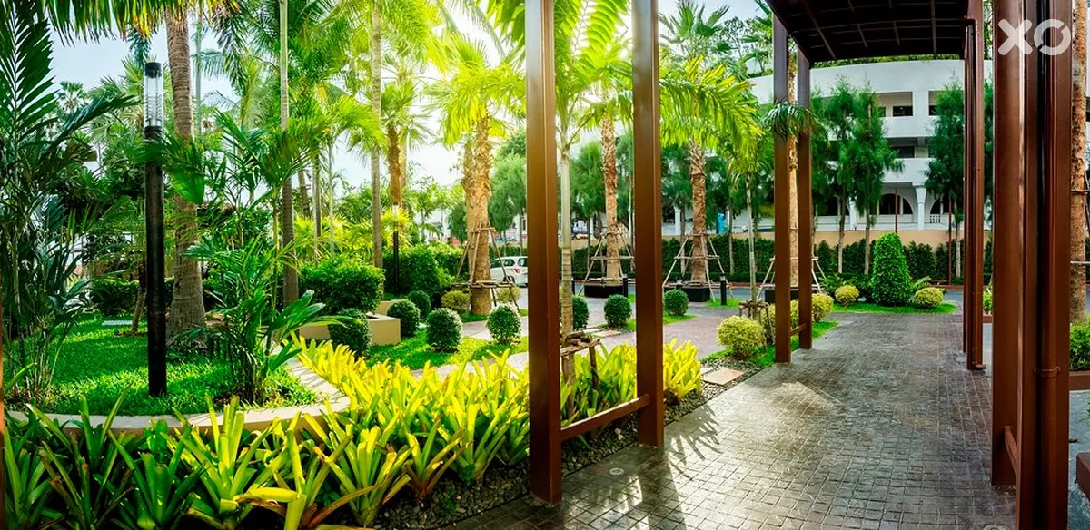 Jomtien Palm Beach Hotel & Resort