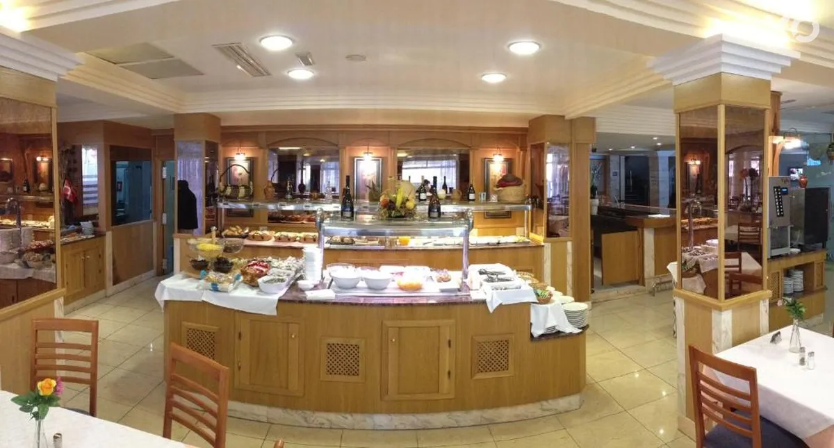 Amoros Hotel