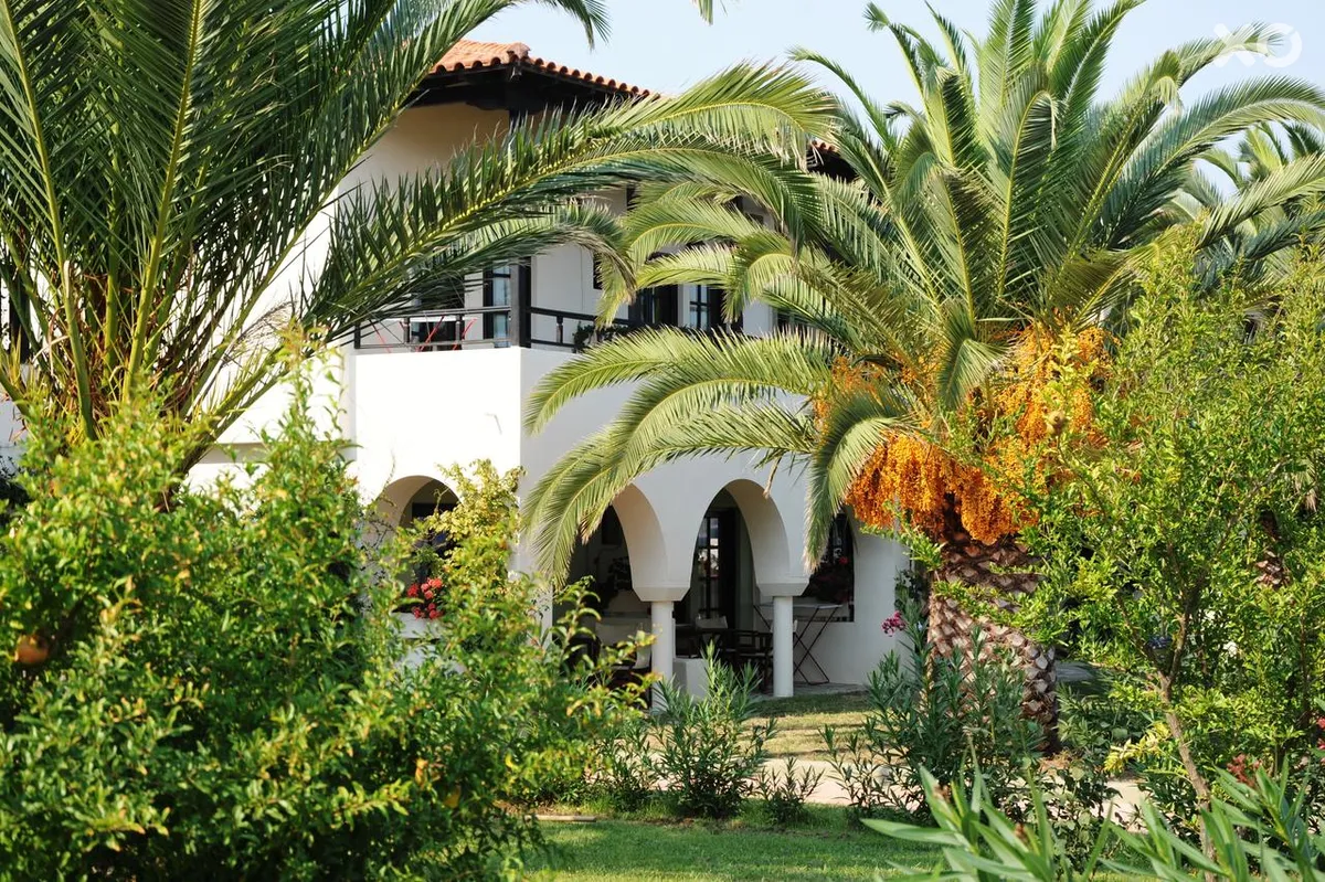 Bomo Assa Maris Beach