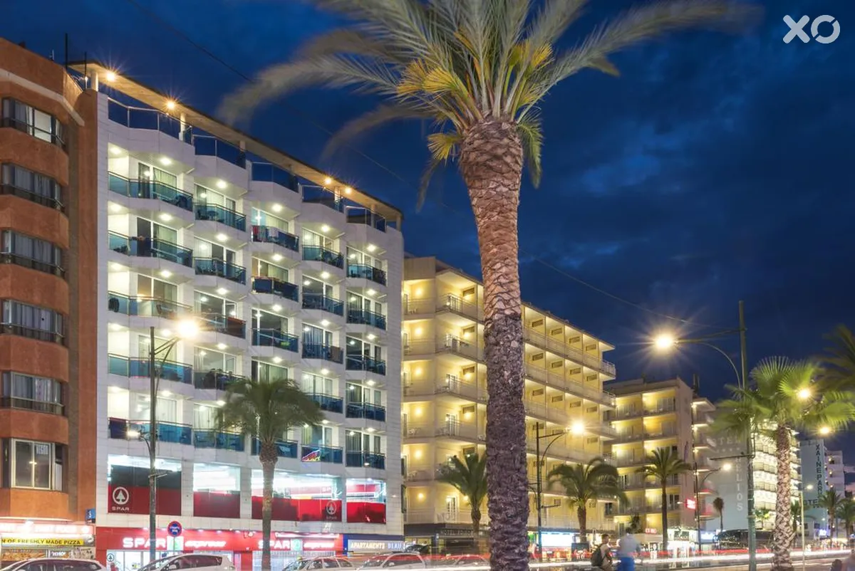 Blau Apartments