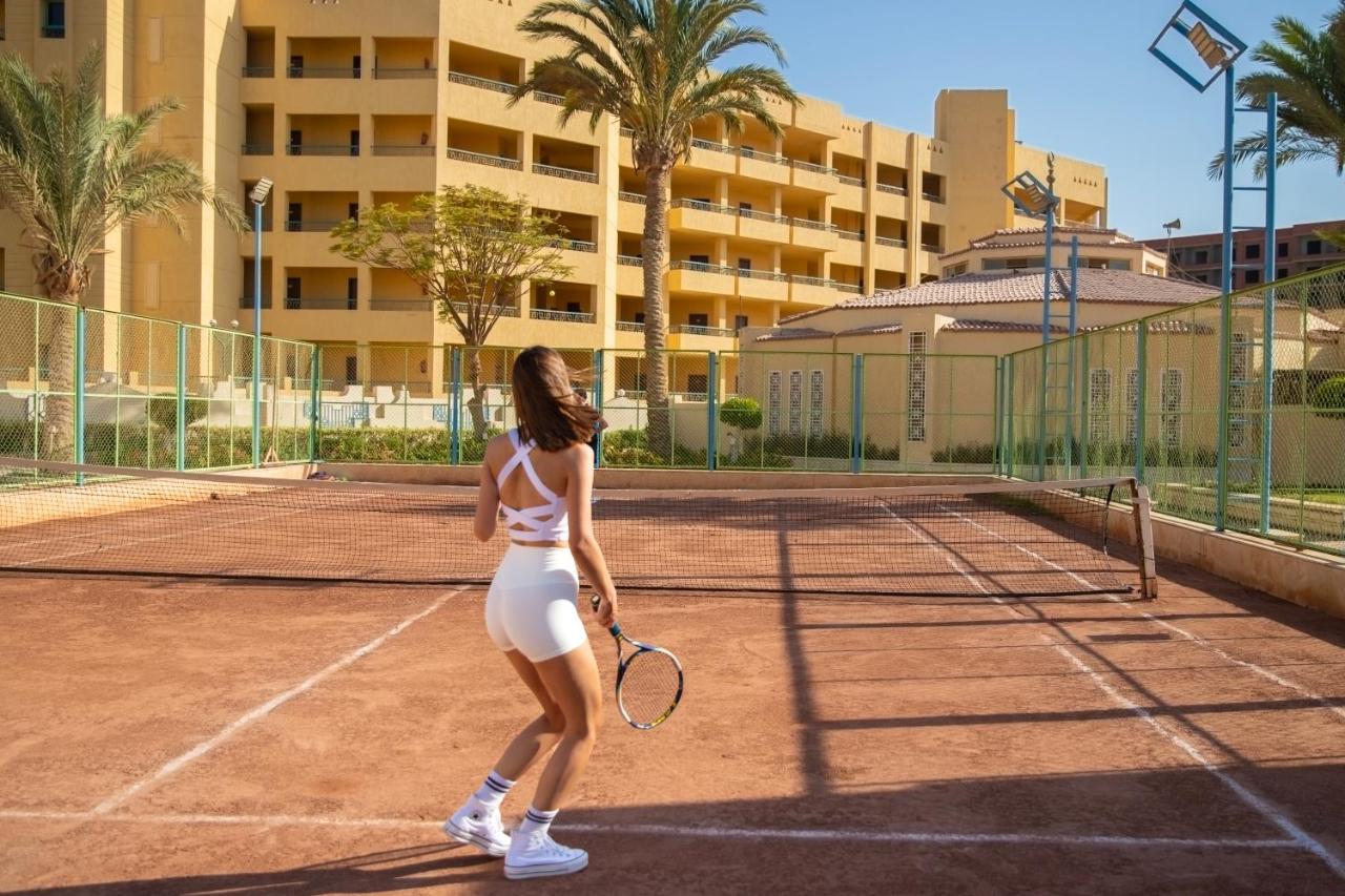 Sunny Days Mirette Family Apartments & Resort