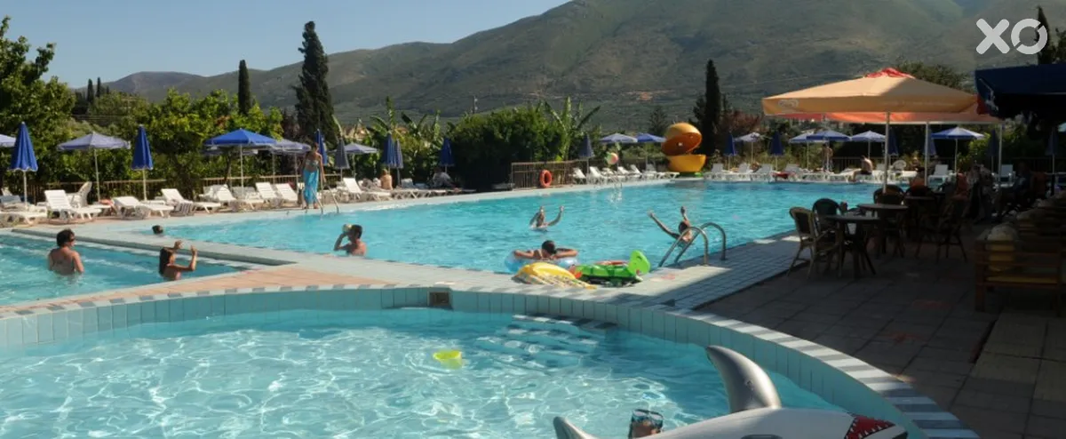 Koukounaria Hotel & Suites