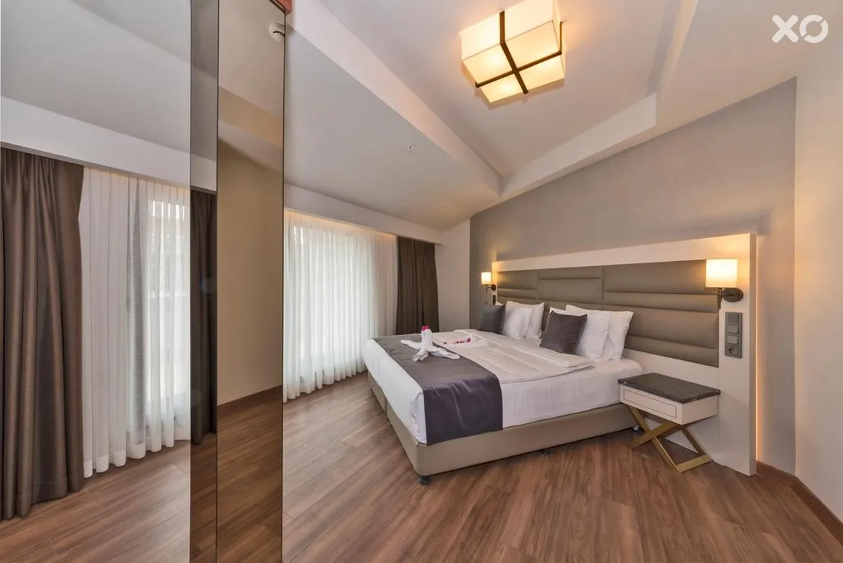 Golden Royal Hotel