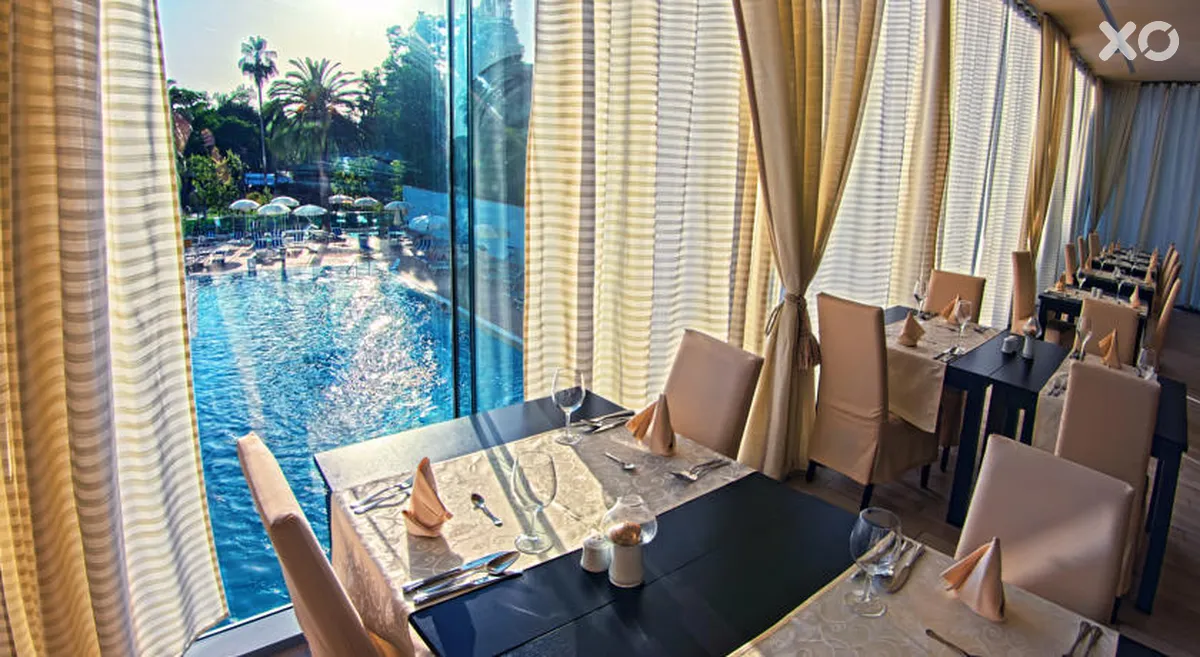 Park Grand Hotel