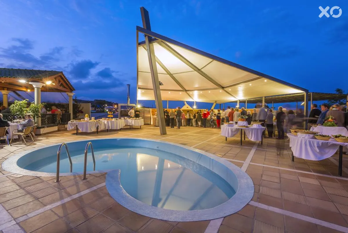 Apollo Beach Hotel