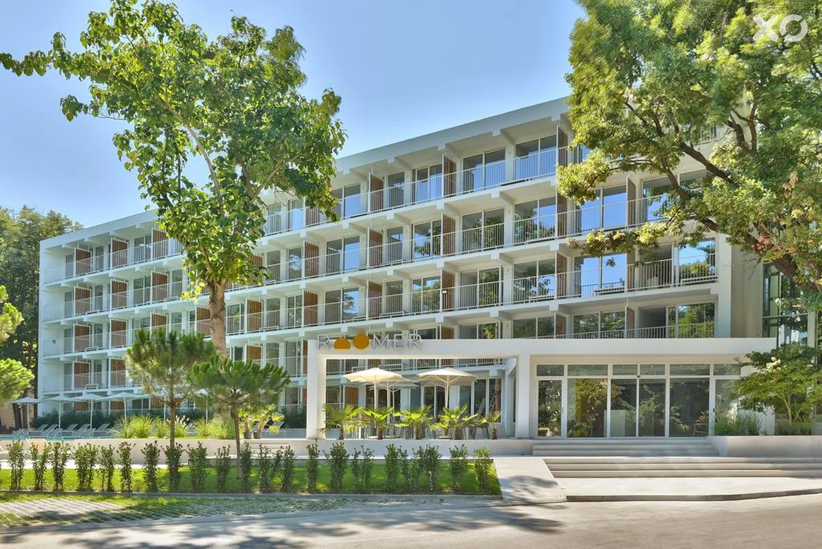 Ibis Styles Golden Sands Roomer Hotel