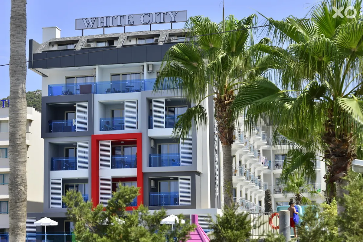 White City Beach Hotel