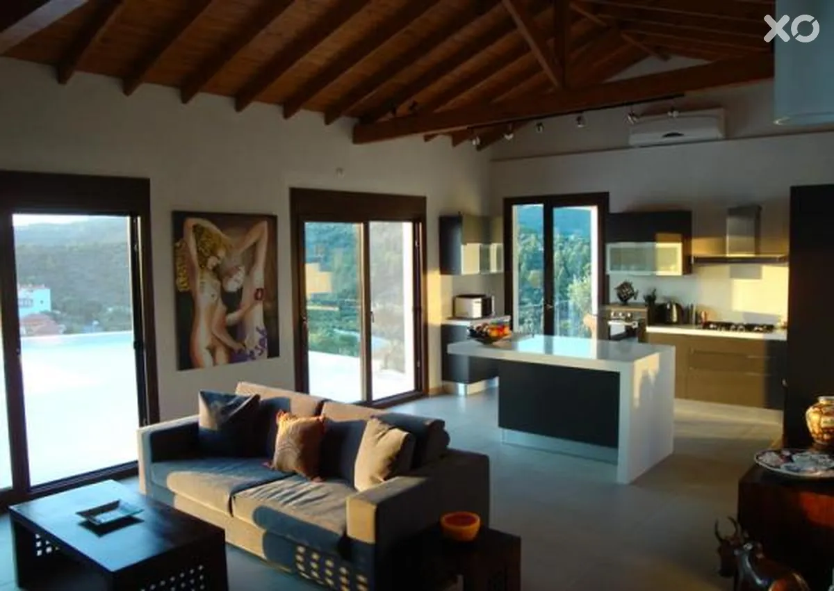 Amaryllis Villa