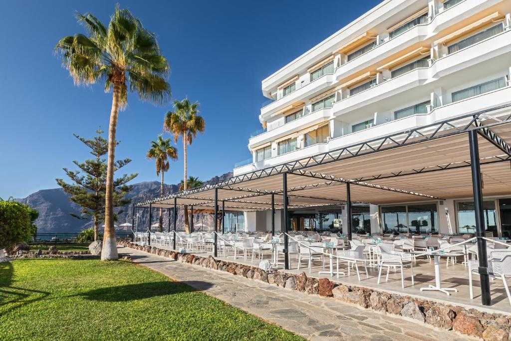 Канарські острови, коли хочеться спокою біля океану! Басейн, пляж поруч та прогулянки набережною