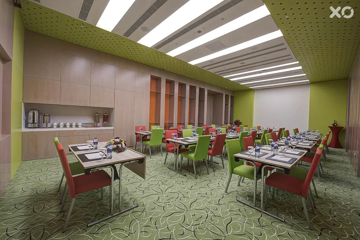 Al Khoory Atrium Hotel