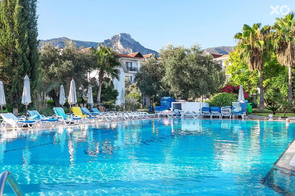 The Ship Inn & Villas