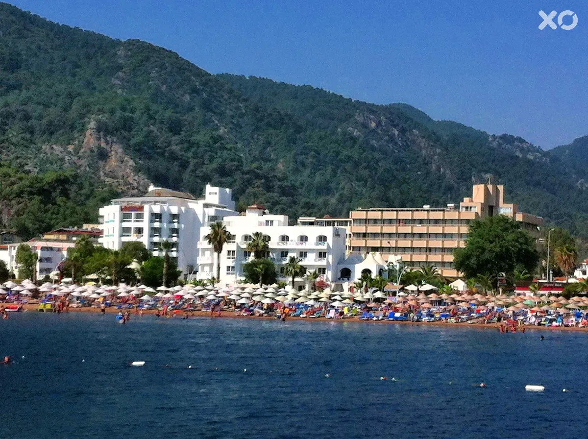 Casa Blanca Beach Hotel