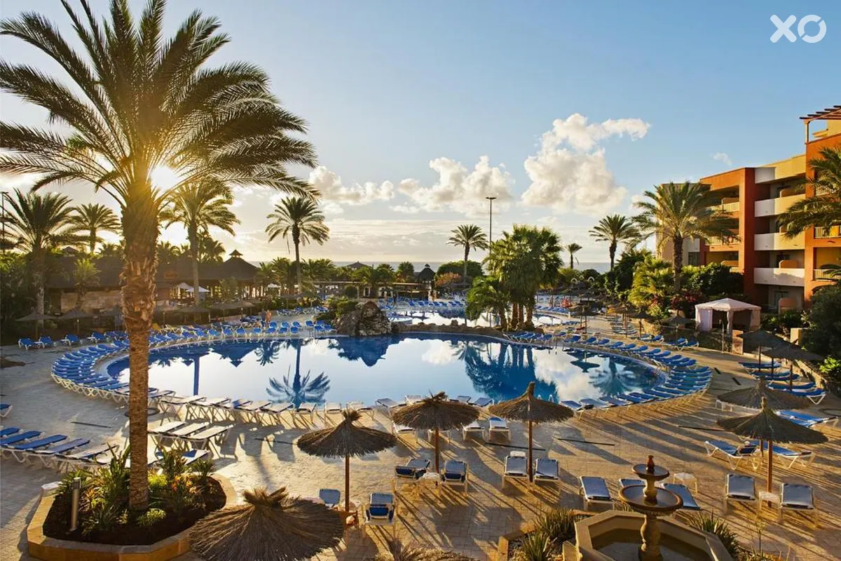 Elba Carlota Beach & Convention Resort