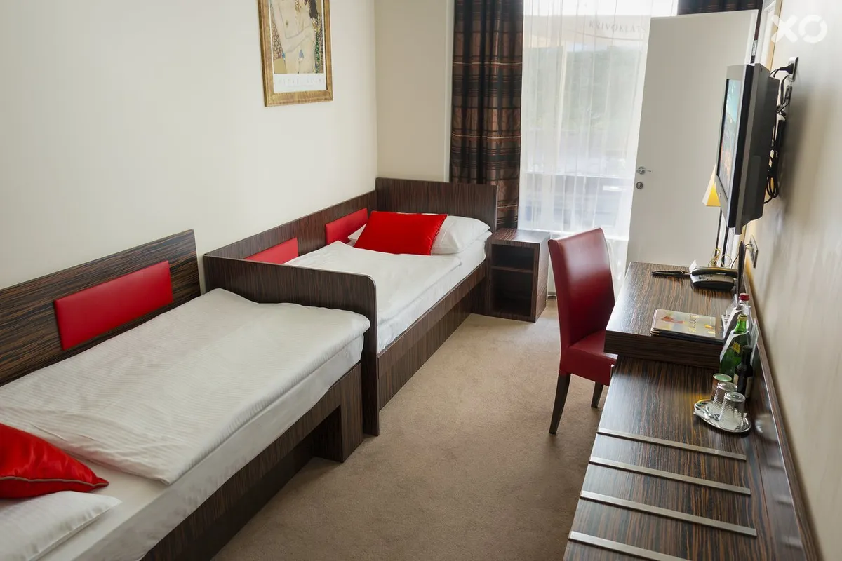 Crystal Palace EA Hotel