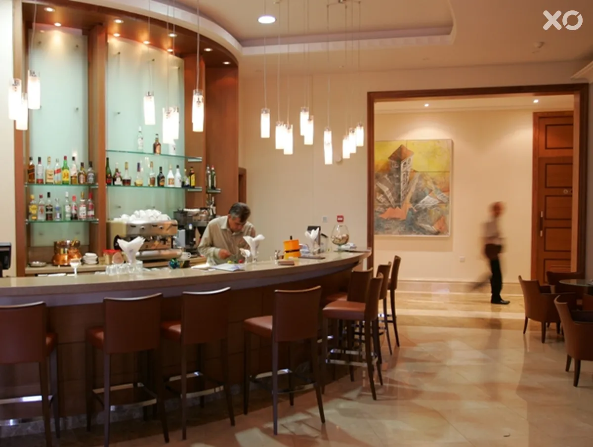 Ajax Hotel